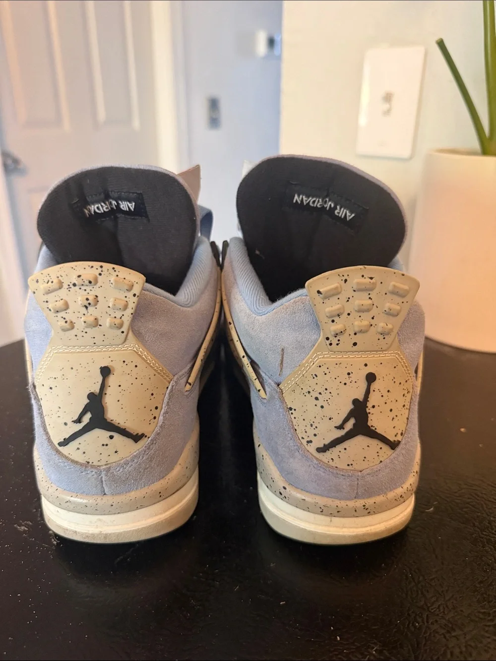 Air Jordan 4 Retro 'University Blue'